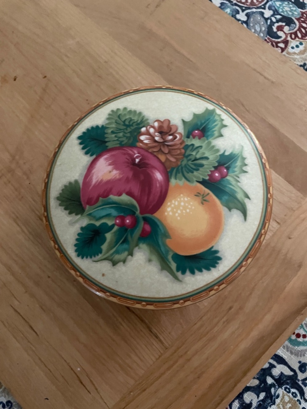 Mikasa Holiday Fruit Ceramic Bowl with lid